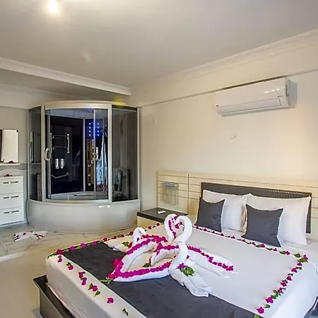 Oeluedeniz Hotel 4*